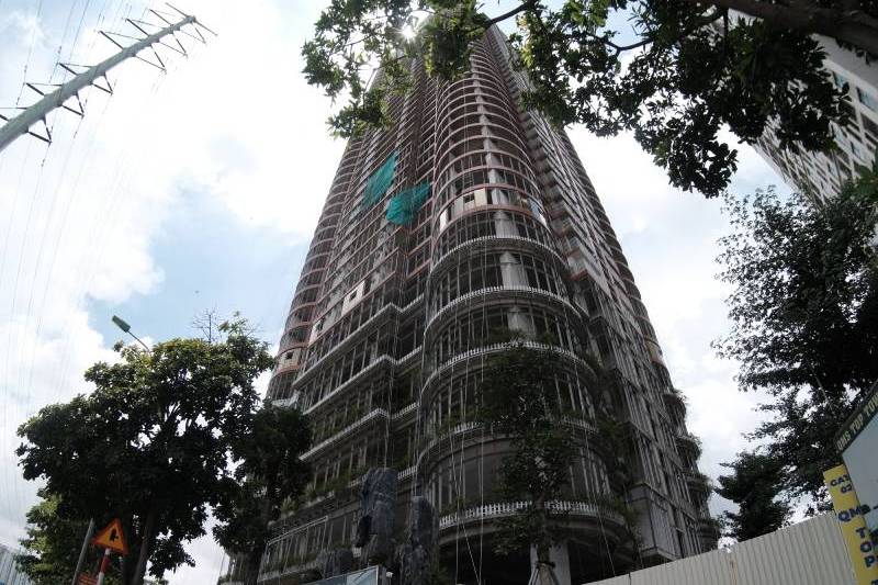 Ngắm nhìn dự án QMS Top Tower đắp chiếu suốt 5 năm bất ngờ “hồi sinh”, rao bán tới 73 triệu/m2